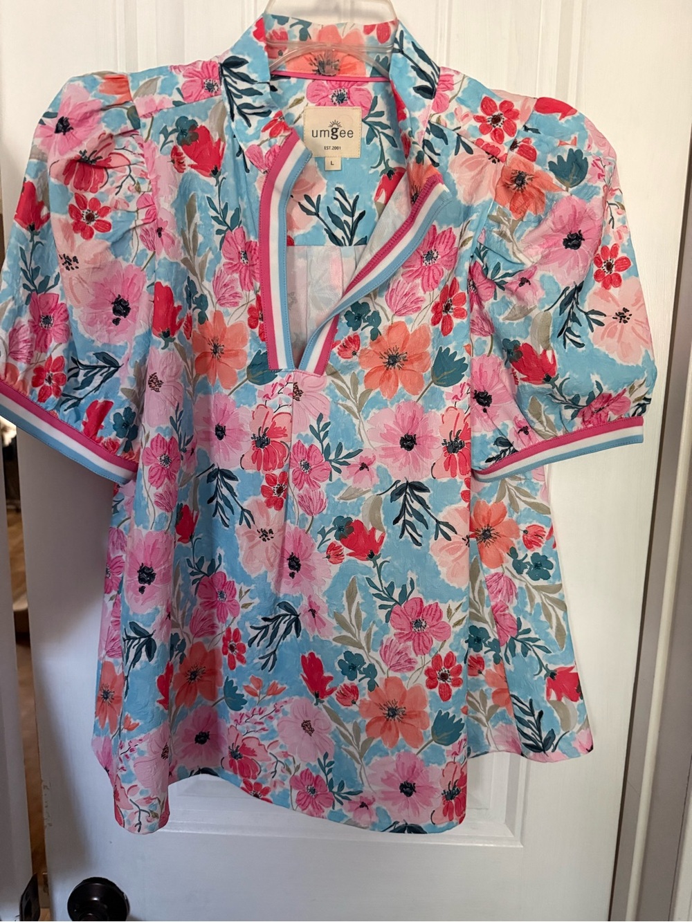 Umgee Floral Puff-Sleeve Popover Top in Blue, Pink & Coral